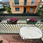 Free Parking Elmi - Due Passi Dal Maggiore *