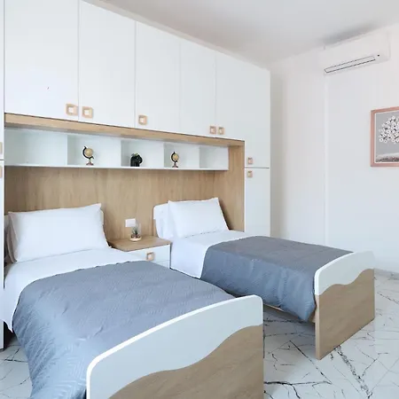 Free Parking Elmi - Due Passi Dal Maggiore Appartement