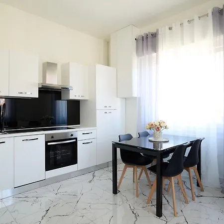 Free Parking Elmi - Due Passi Dal Maggiore Appartement Arona