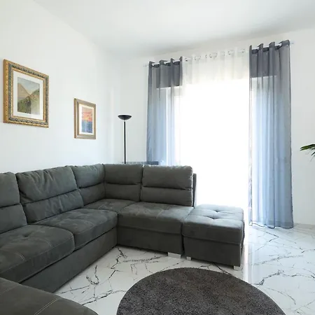 Free Parking Elmi - Due Passi Dal Maggiore * Arona