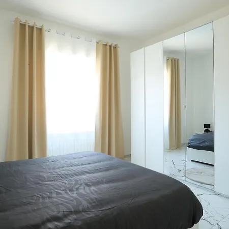 Free Parking Elmi - Due Passi Dal Maggiore Arona