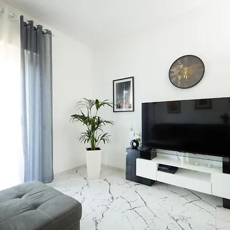 Free Parking Elmi - Due Passi Dal Maggiore Appartement *