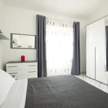 Apartman Free Parking Elmi - Due Passi Dal Maggiore *