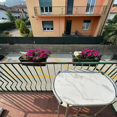 Free Parking Elmi - Due Passi Dal Maggiore *