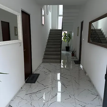 Free Parking Elmi - Due Passi Dal Maggiore * Arona