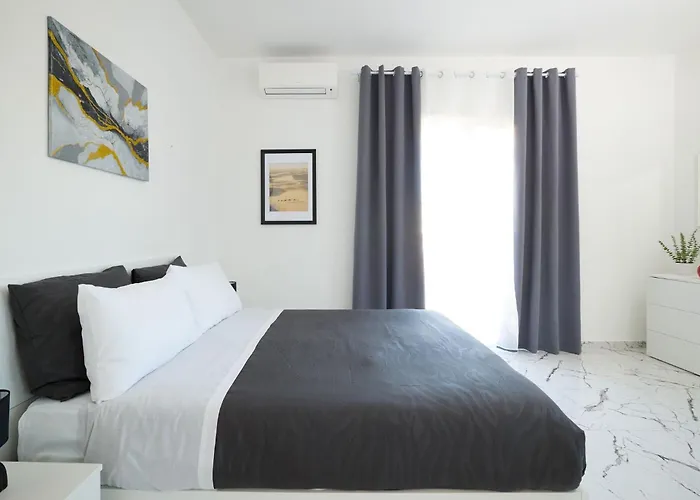 Free Parking Elmi - Due Passi Dal Maggiore *