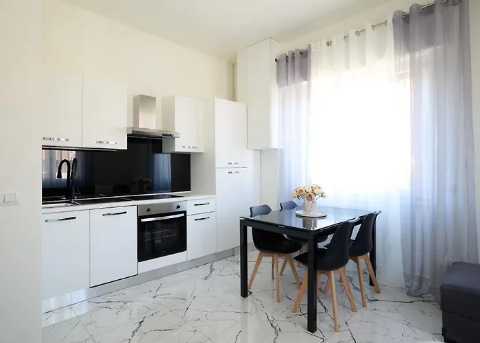 Free Parking Elmi - Due Passi Dal Maggiore Appartement Arona