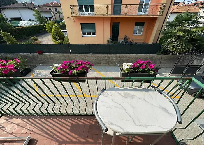 Free Parking Elmi - Due Passi Dal Maggiore *