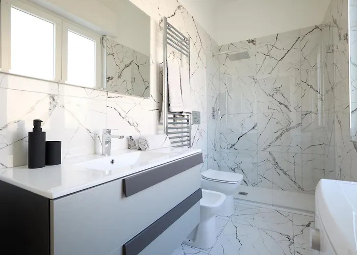 Free Parking Elmi - Due Passi Dal Maggiore