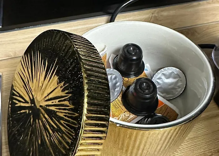 Free Parking Elmi - Due Passi Dal Maggiore